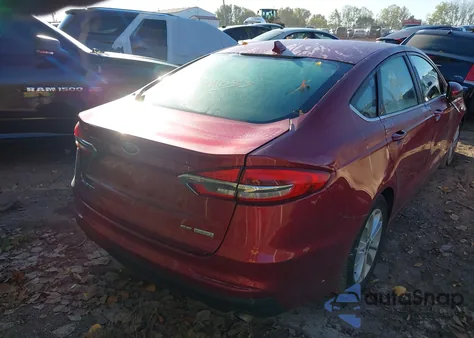 2019 Ford Fusion Se z USA, uszkodzony, nr VIN 3FA6P0HD5KR166035